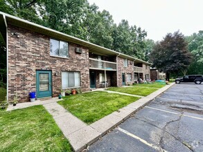 Building Photo - 10375 Portage Rd