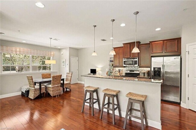Building Photo - 23440 Alamanda Dr