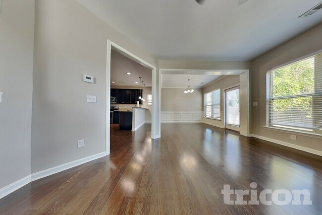 Foto del edificio - 1566 Charcoal Ives Rd