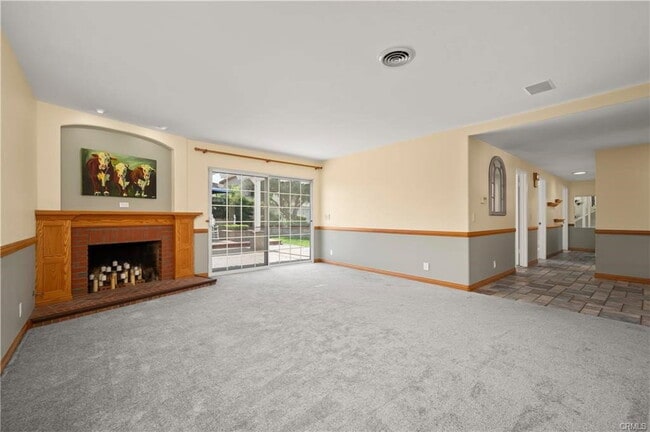 Foto del edificio - 3080 W Glen Holly Dr