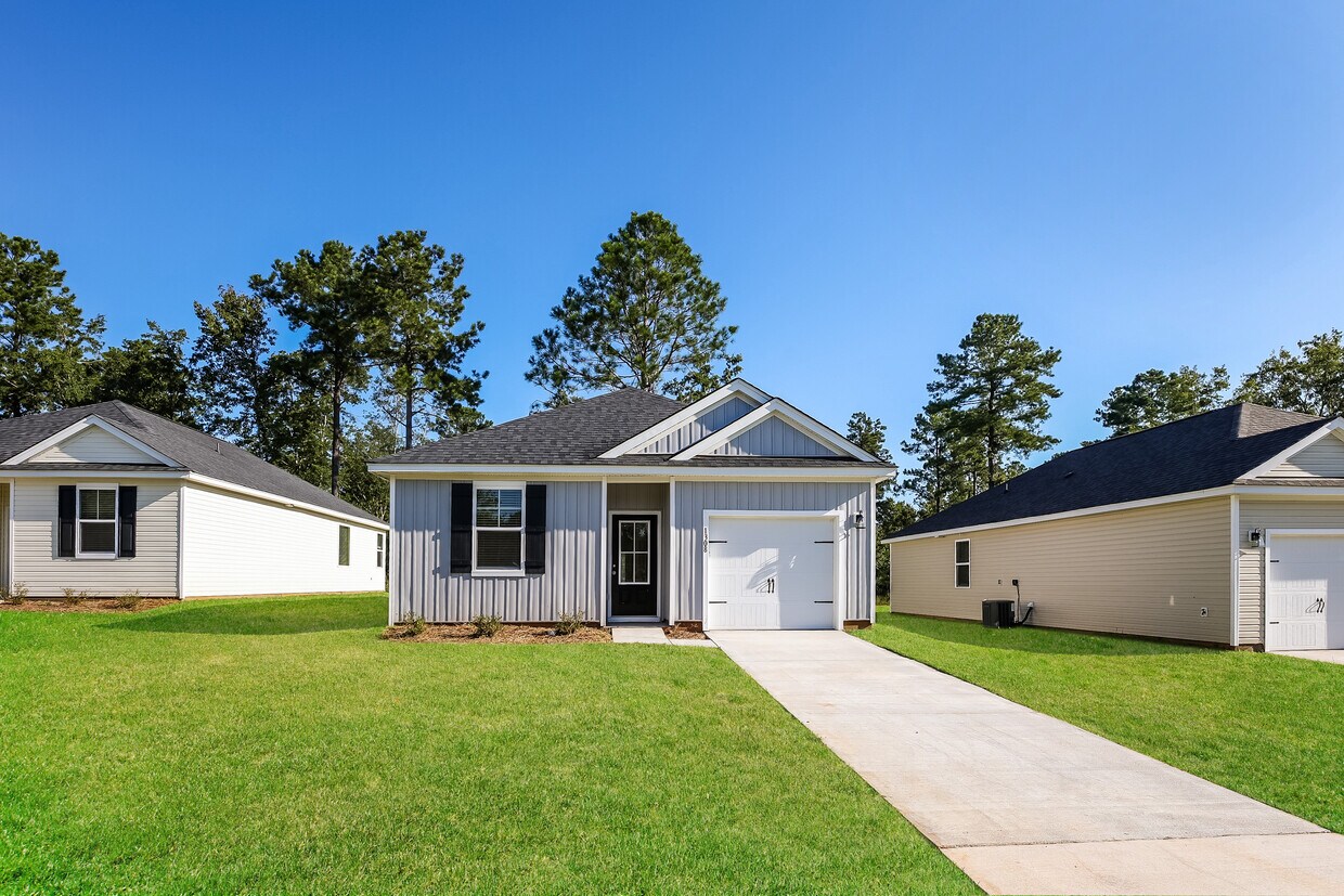 Primary Photo - 1308 Warrens Way, Manning, SC