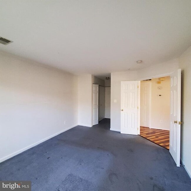 Building Photo - 16211 Ellipse Terrace