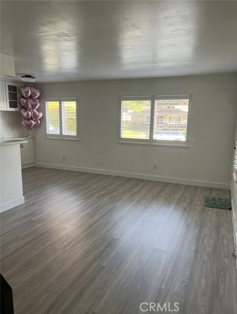 Foto del edificio - 1301 W 8th St