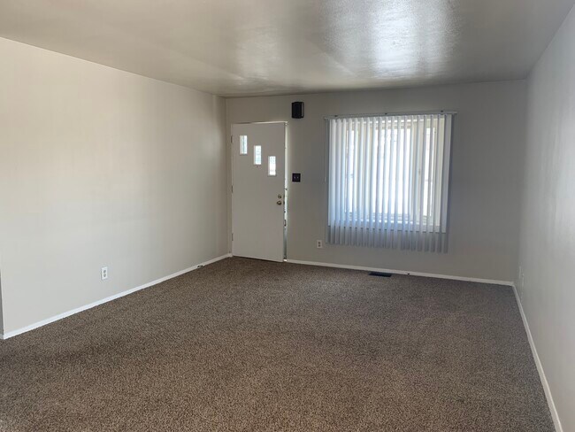 Building Photo - 5313 N Ronald Rd