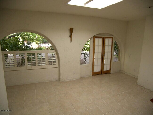 Foto del edificio - 4540 N 44th St