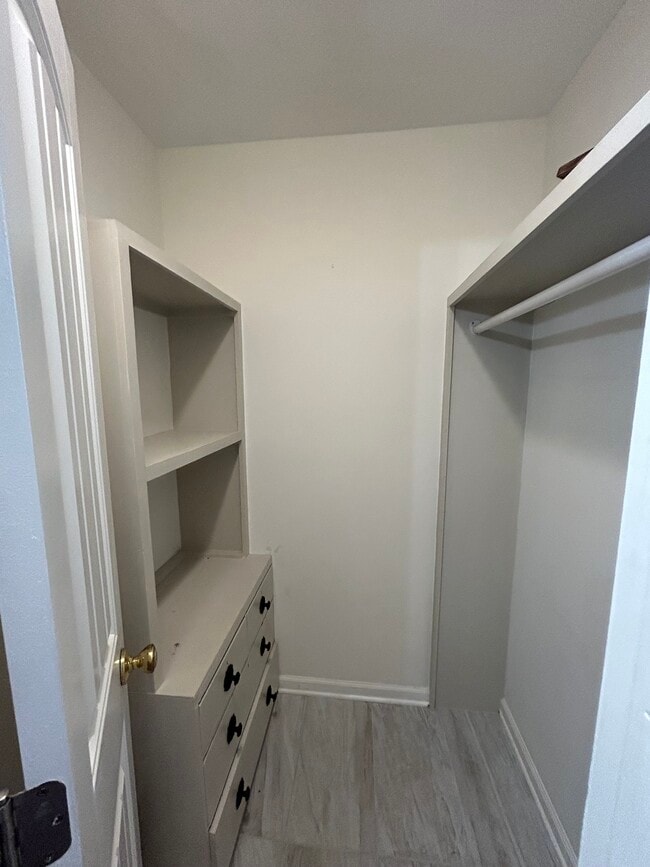 Foto del edificio - 147 Lawndale Ln