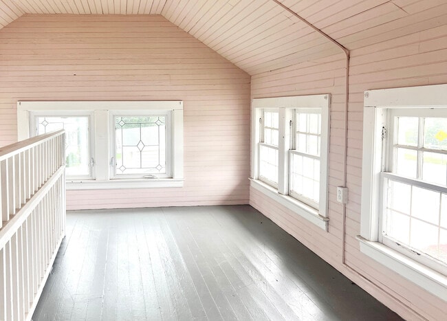 2nd Floor Landing - 605 Piermont Ave