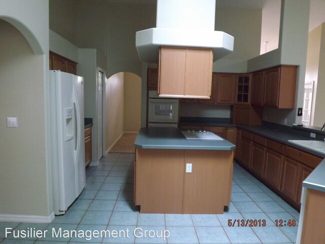 Building Photo - 4 br, 3 bath House - 2218 Deata Court