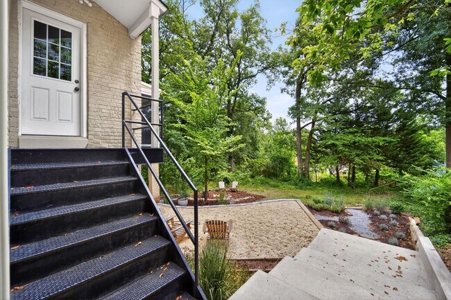 Foto del edificio - 6017 Inwood St