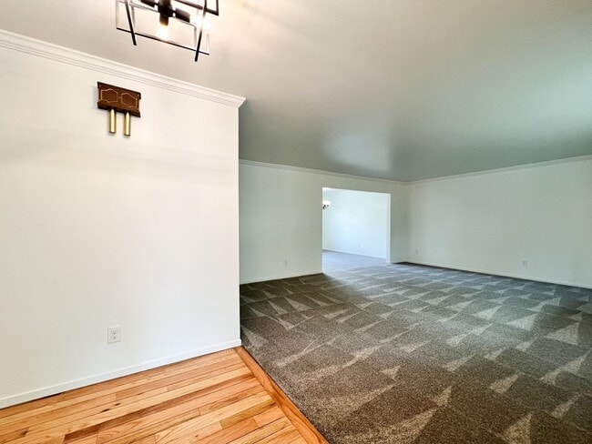 Building Photo - Charming Browns Valley Four Bedroom Home