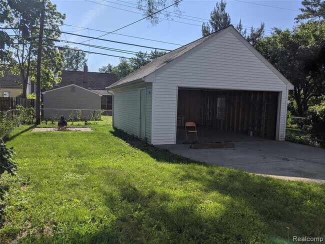 Foto del edificio - 3354 Ellwood Ave