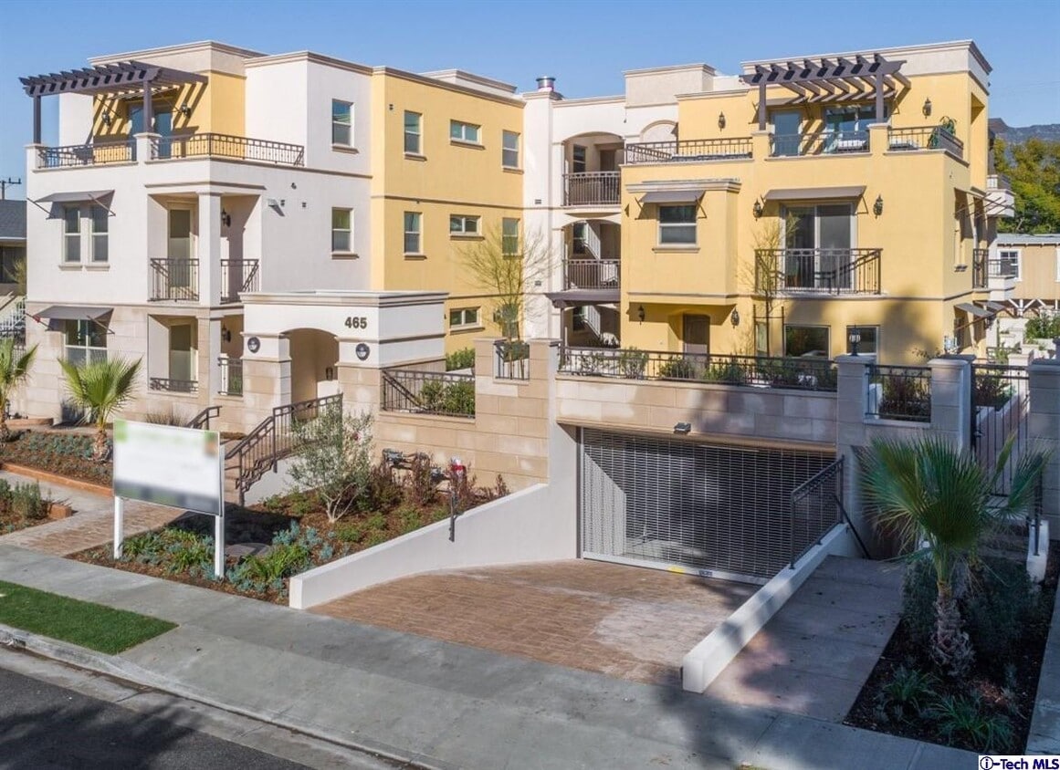 465 Salem St Unit 102, Glendale, CA 91203 Condo for Rent in Glendale, CA