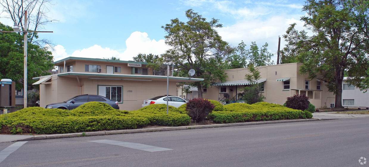 Primary Photo - 1700 W Idaho St