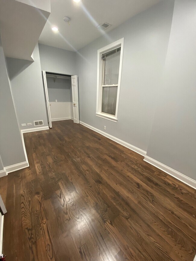 Foto del edificio - 1806 N Paulina St