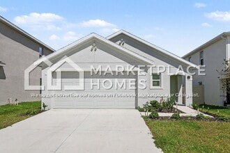 Building Photo - 8619 SW 44th Terrace