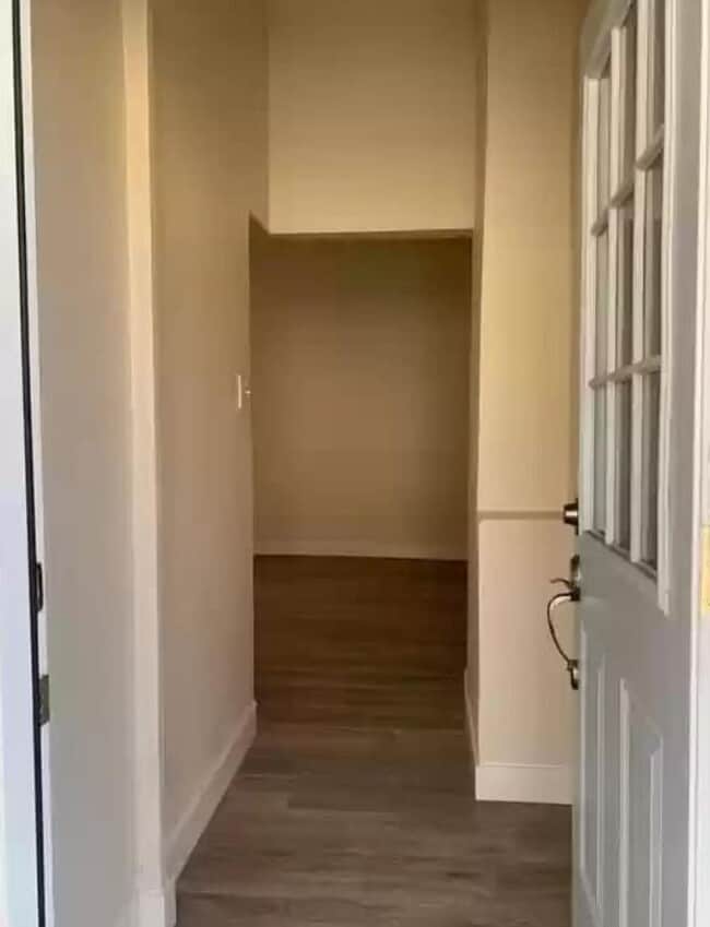 Front Entrance - 678 19th St