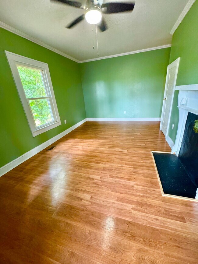 Foto del edificio - 2 bedroom, 1 bathroom home in Westminster