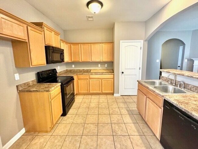 Building Photo - Now Leasing A Spacious 3 Bedroom 2 Bath Ho...
