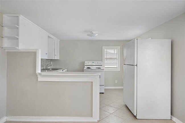 Building Photo - 5501 Menard Ave