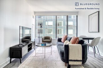 Building Photo - 949 1st St SE