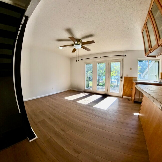 Foto del edificio - 64 Schooner Ln