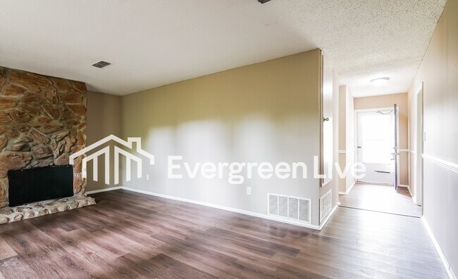 Foto del edificio - 3216 Capwood Curve