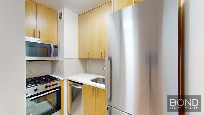Foto del edificio - 151 W 16th St