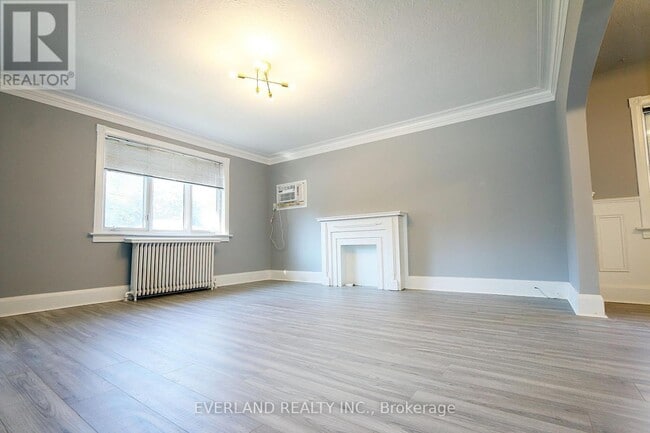 Building Photo - 1753 Bayview Ave