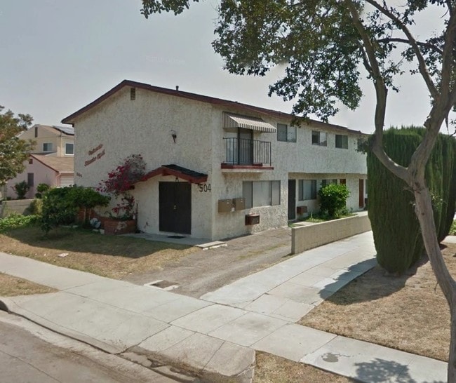 Building Photo - 504 N Chandler Ave