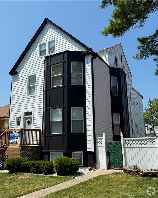 Building Photo - 5632 W Berenice Ave
