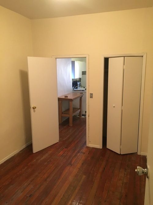 Foto del edificio - 345 E 13th St