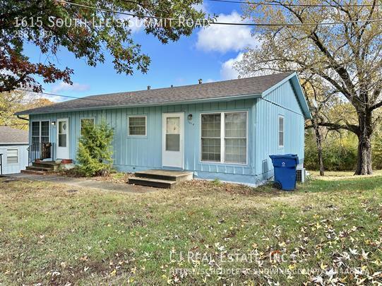 Foto principal - 1615 S Lee's Summit Rd