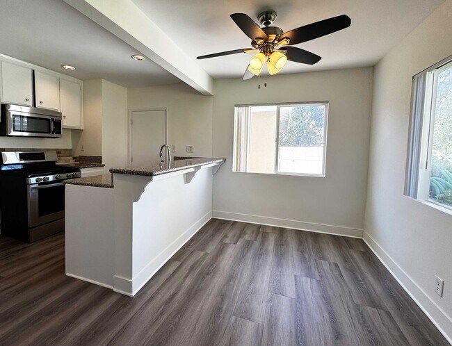Foto del edificio - 27558 1/2 Violin Canyon Rd