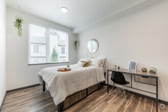 2BR, 2BA - 821 SF - The Flats at Chase