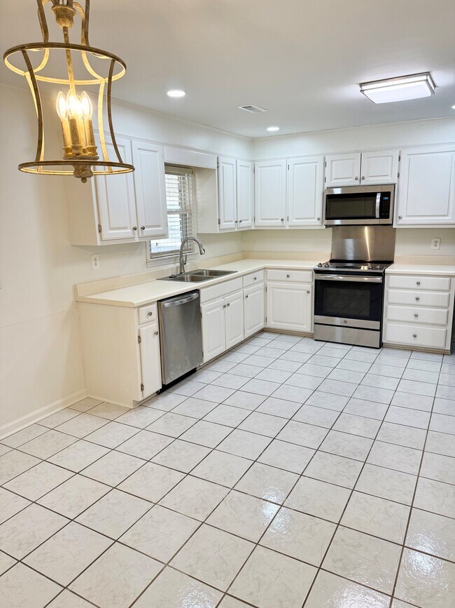 Building Photo - 1524 Galway Bay Cir