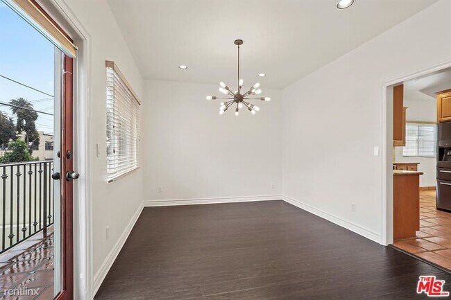 Building Photo - 2 br, 2 bath Condo - 640 N Sweetzer Ave Apt 9