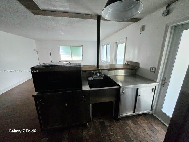 Foto del edificio - 1715 Wiley St