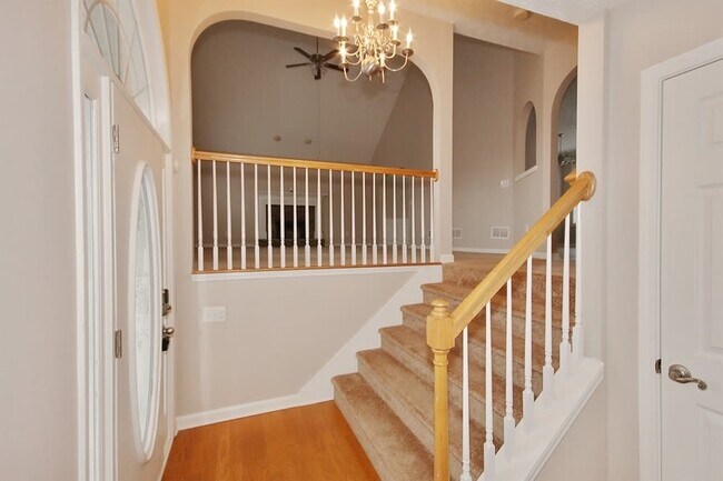 Building Photo - 404 Maple Rdg
