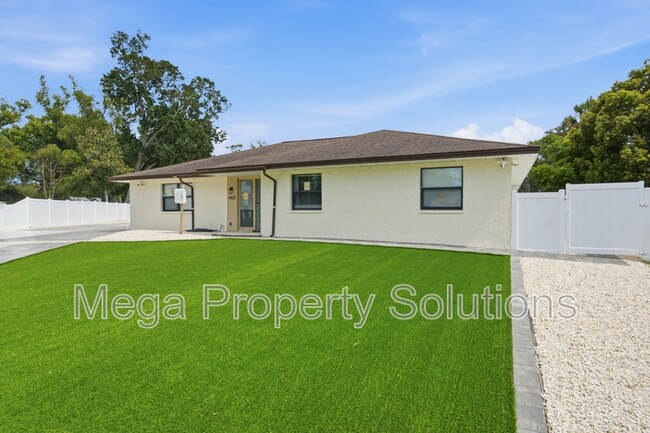 Building Photo - 1433 Ellison Ln