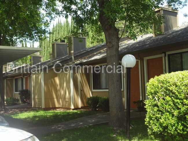 Building Photo - 5909 Country Ln
