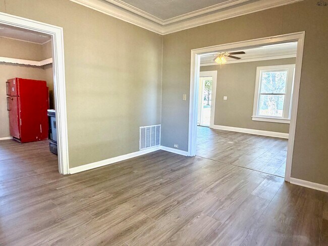 Foto del edificio - 2213 Bridwell St