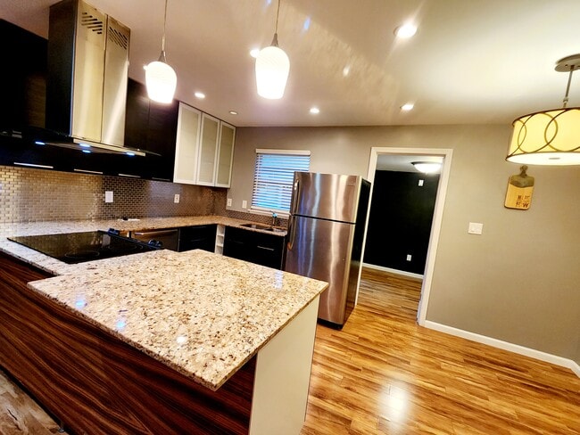 Kitchen - 539 82nd Ave N