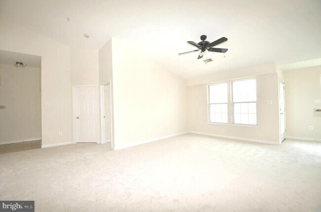 Foto del edificio - 7523 Snowpea Ct