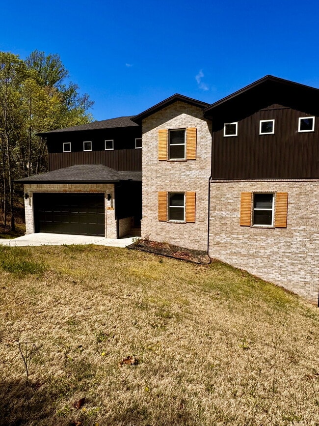 Building Photo - 8881 Williams Rd