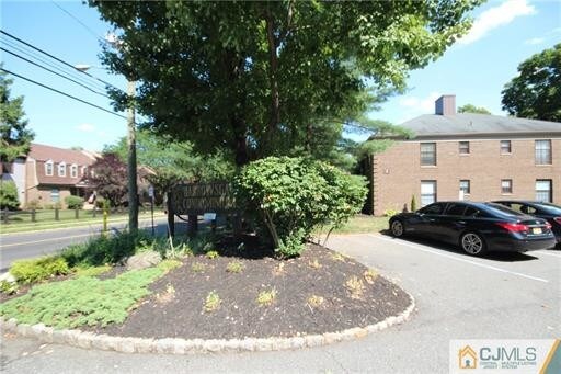 Building Photo - 324 Gill Ln