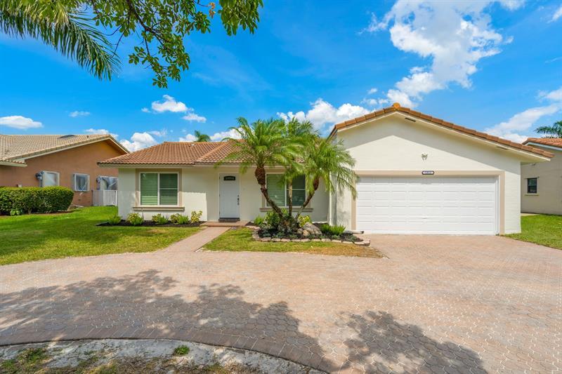 Foto principal - 1911 NW 107th Dr
