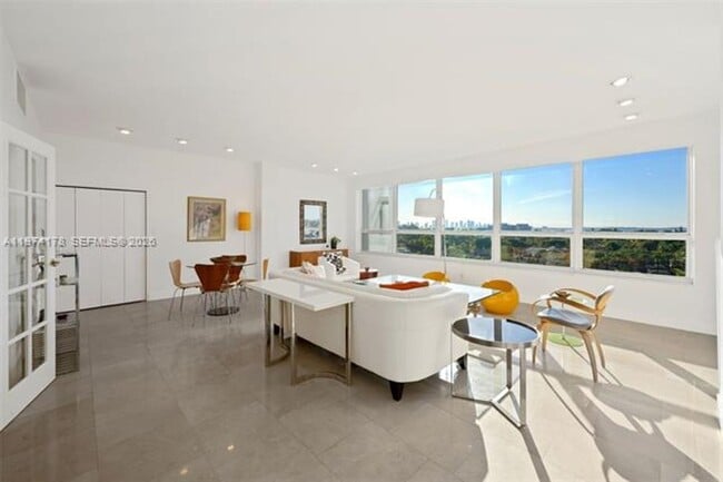 Photo - 4925 Collins Ave Apartment