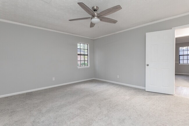 Master Bedroom - 242 Hardin Dr