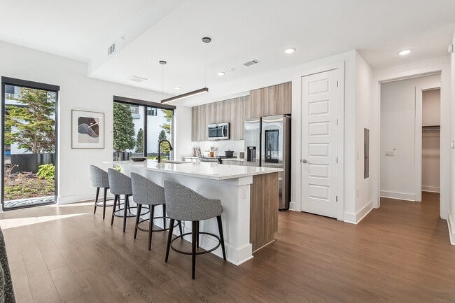 AMLI Atlantic Station - AMLI Atlantic Station Apartments