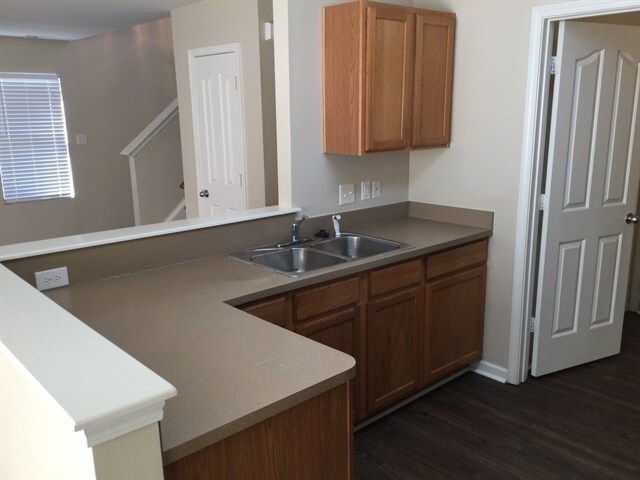 Foto del edificio - 5432 Wyalong Dr